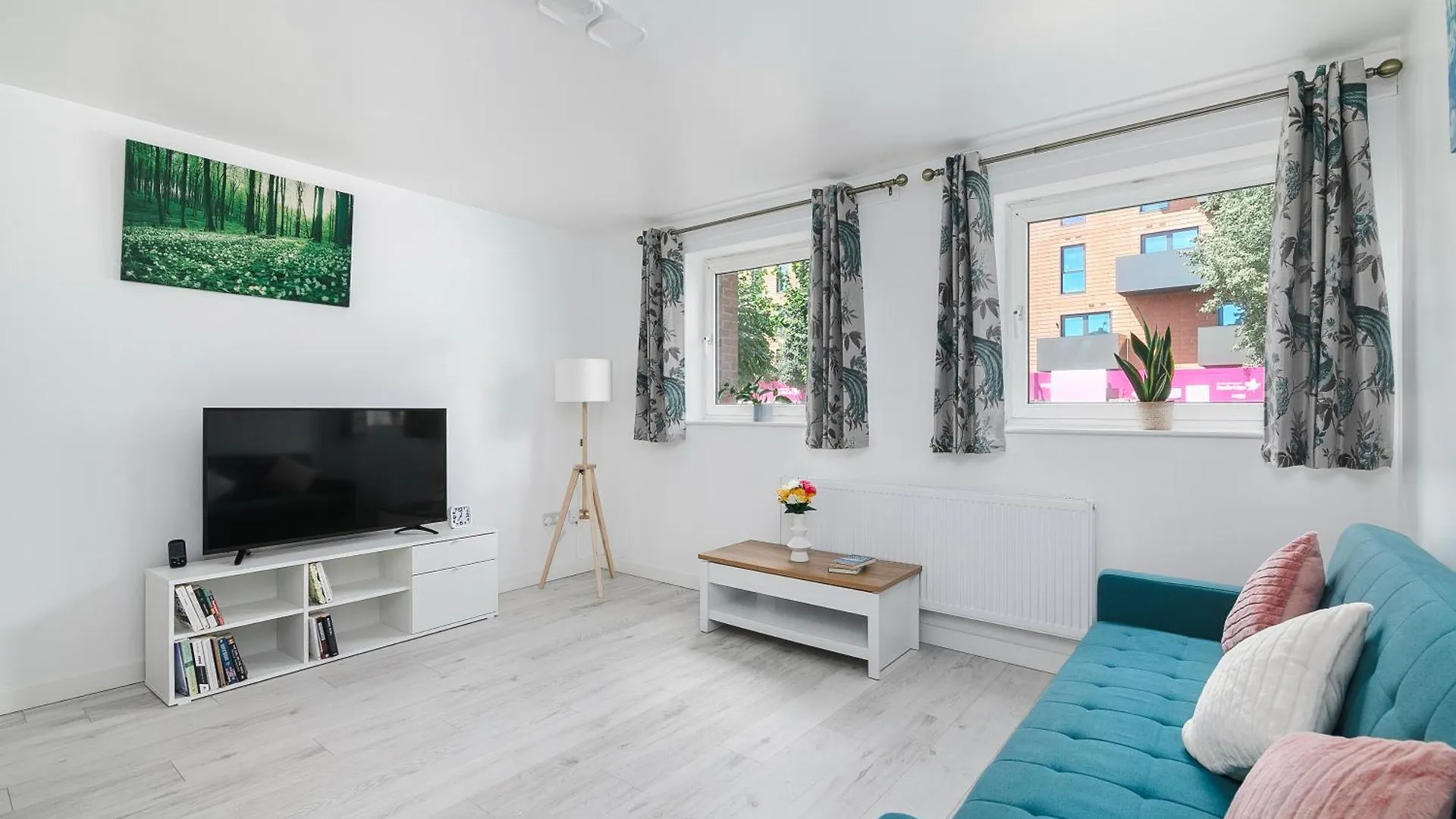 A Stunning Flat In London, Gants Hill Apartment Redbridge 0*,