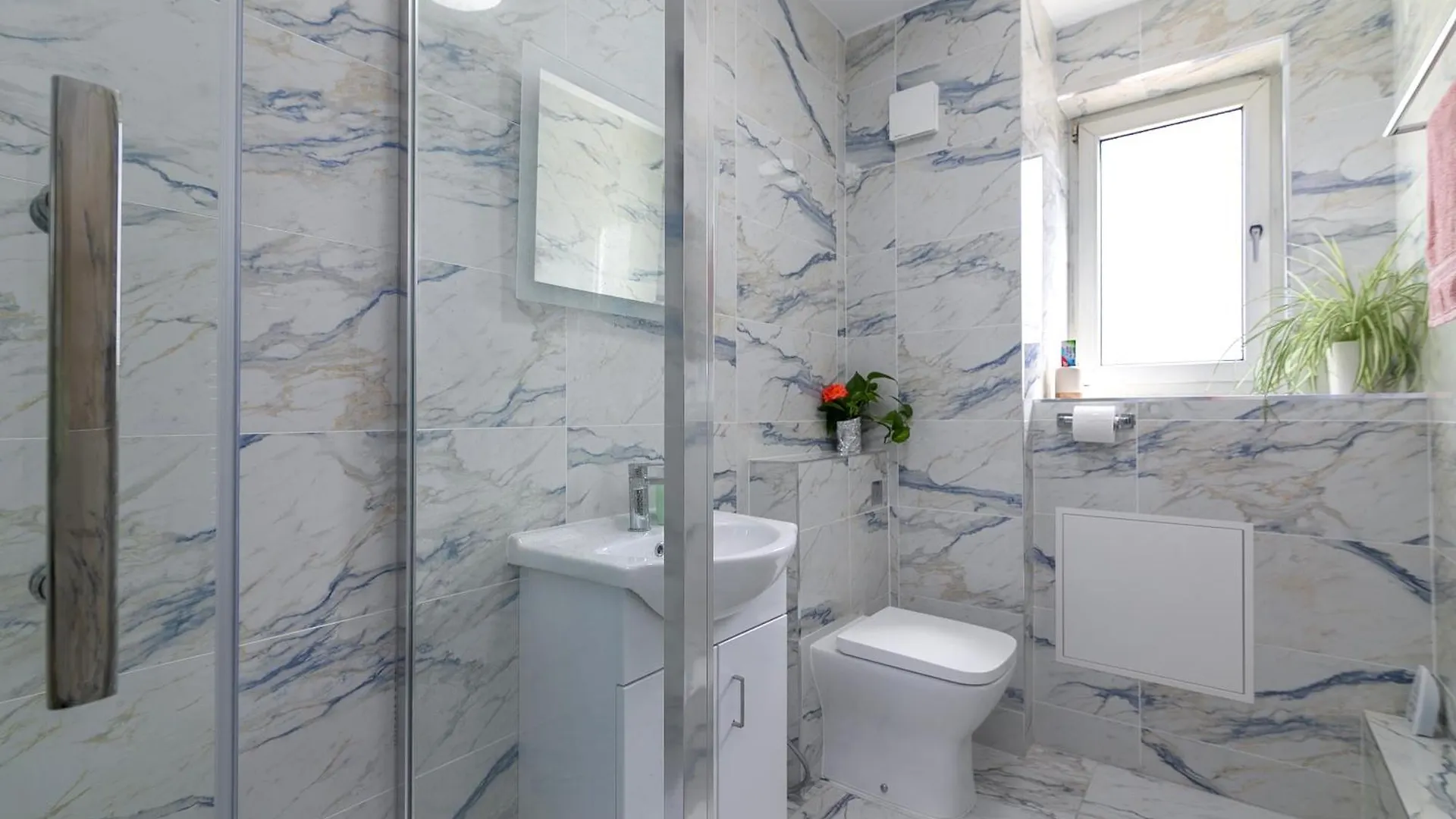 A Stunning Flat In London, Gants Hill Apartment Redbridge